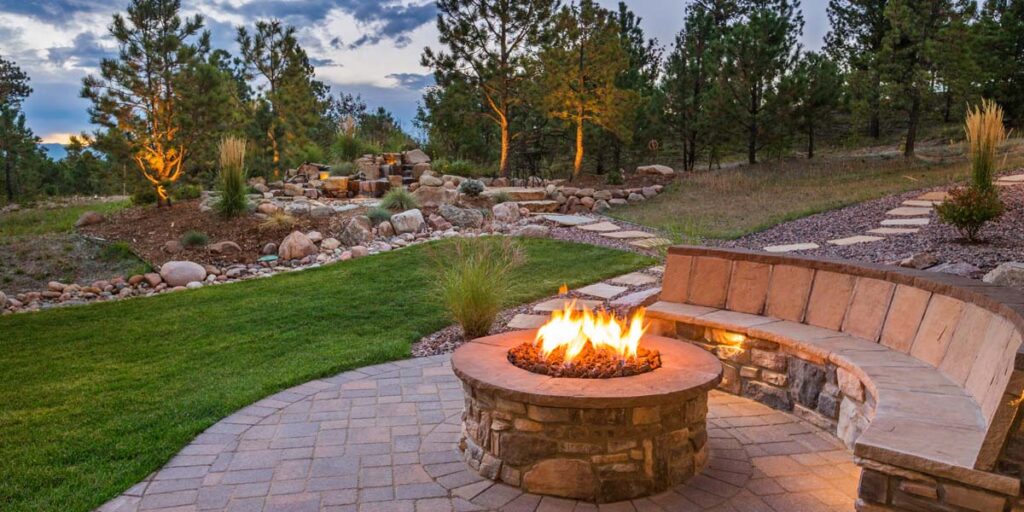 A picture of a fire pit made out of flagstone pavers from Atlanta Landscape Materials.